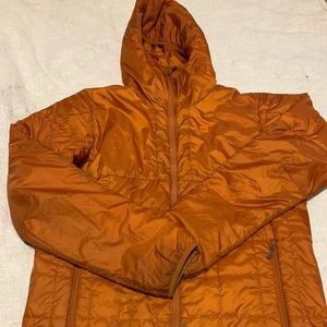 Mens lightweight MEC Synthetic puffer jacket